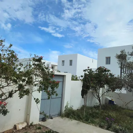 E & E Villa