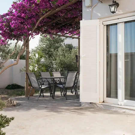 E & E Villa Kamari (Santorini)