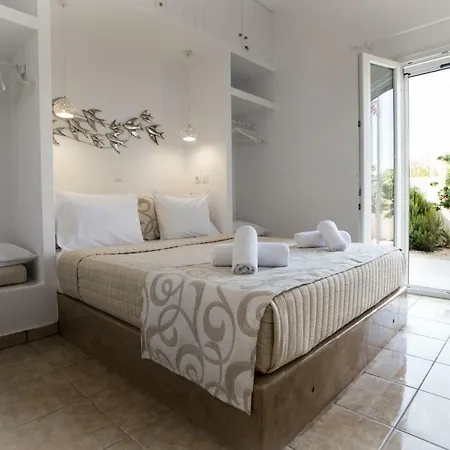 E & E Kamari (Santorini)